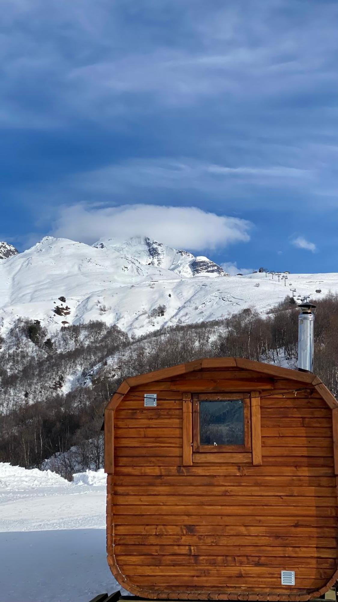 Sauna Tetnuldi Местия Екстериор снимка