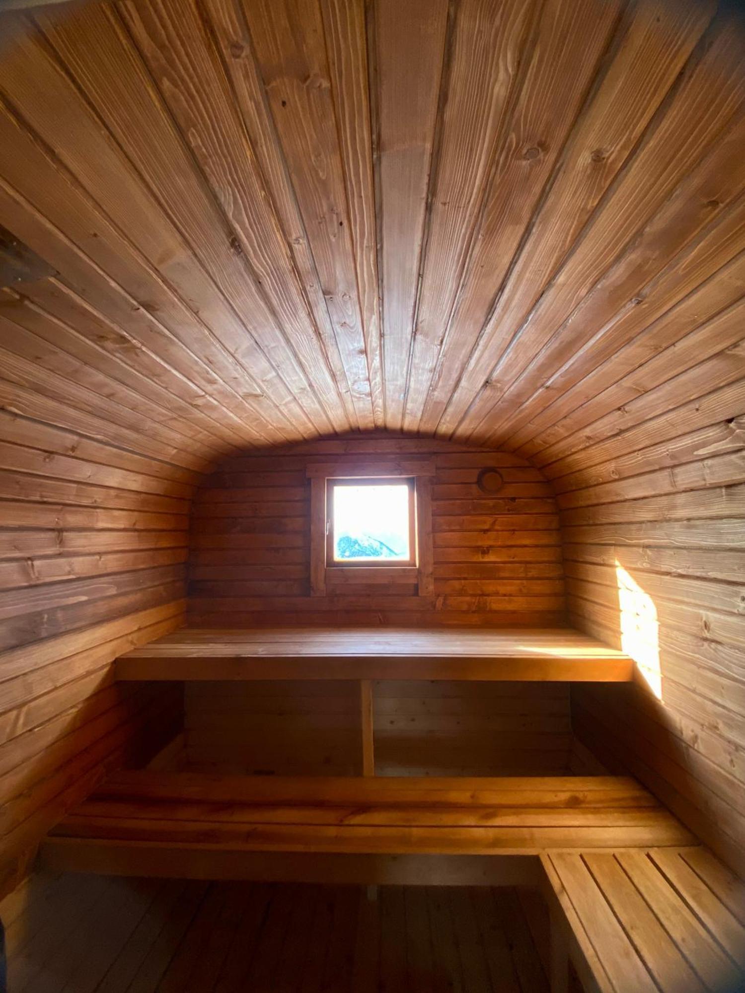 Sauna Tetnuldi Местия Екстериор снимка